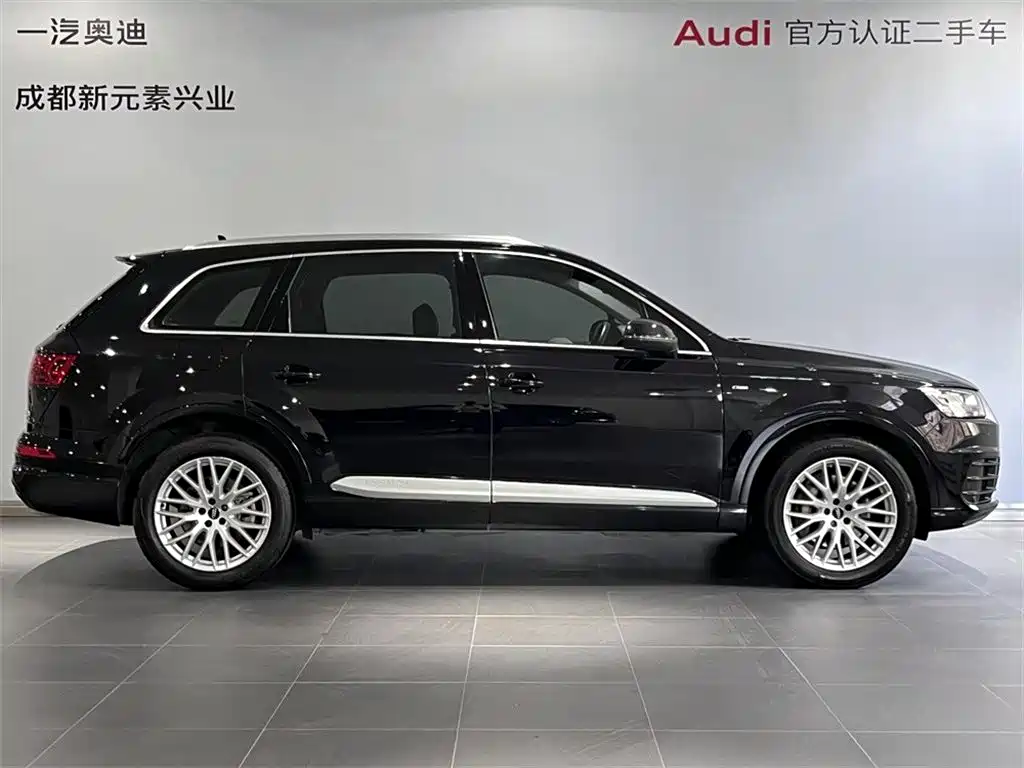 Audi Q7 — фото 3