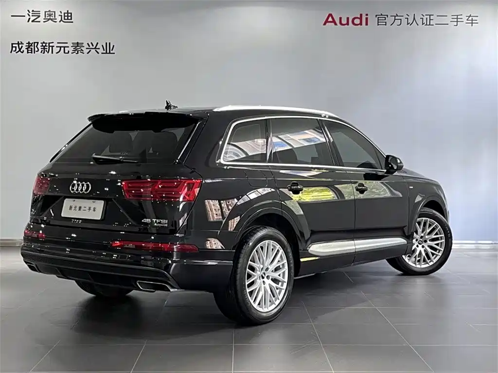 Audi Q7 — фото 4