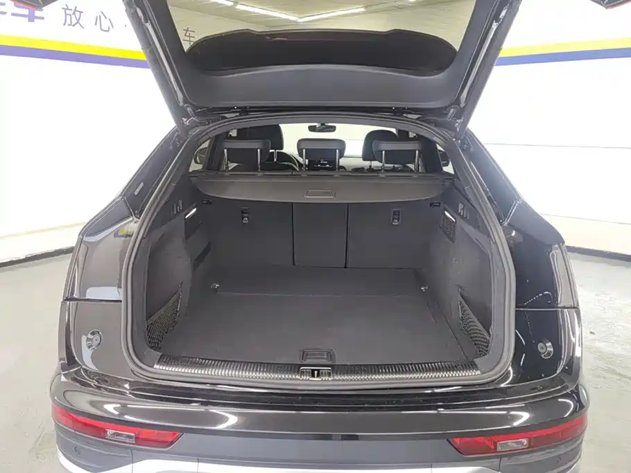 Audi Q5L Sportback — фото 4
