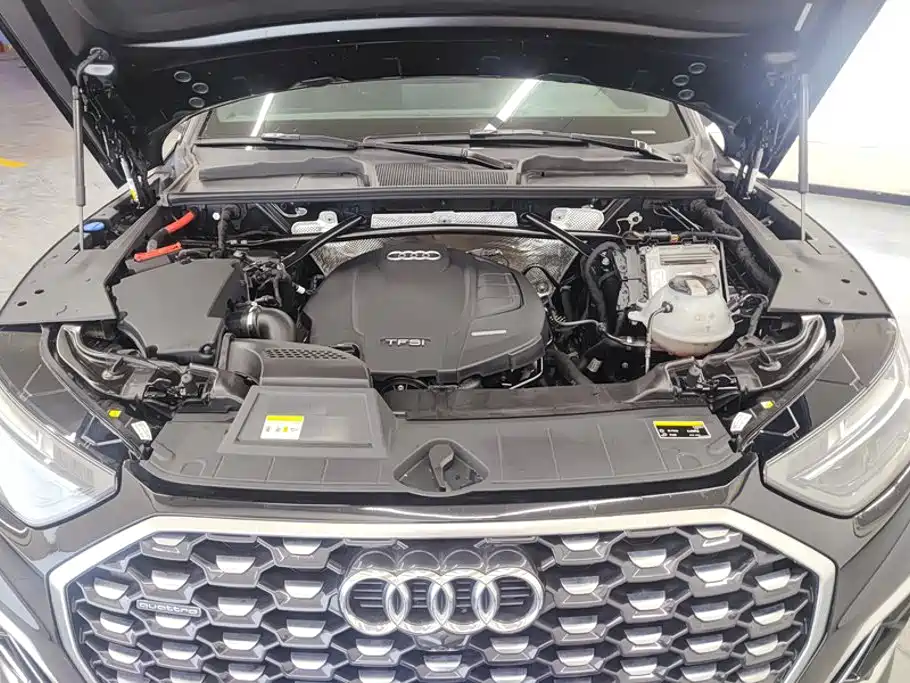 Audi Q5L Sportback — фото 10