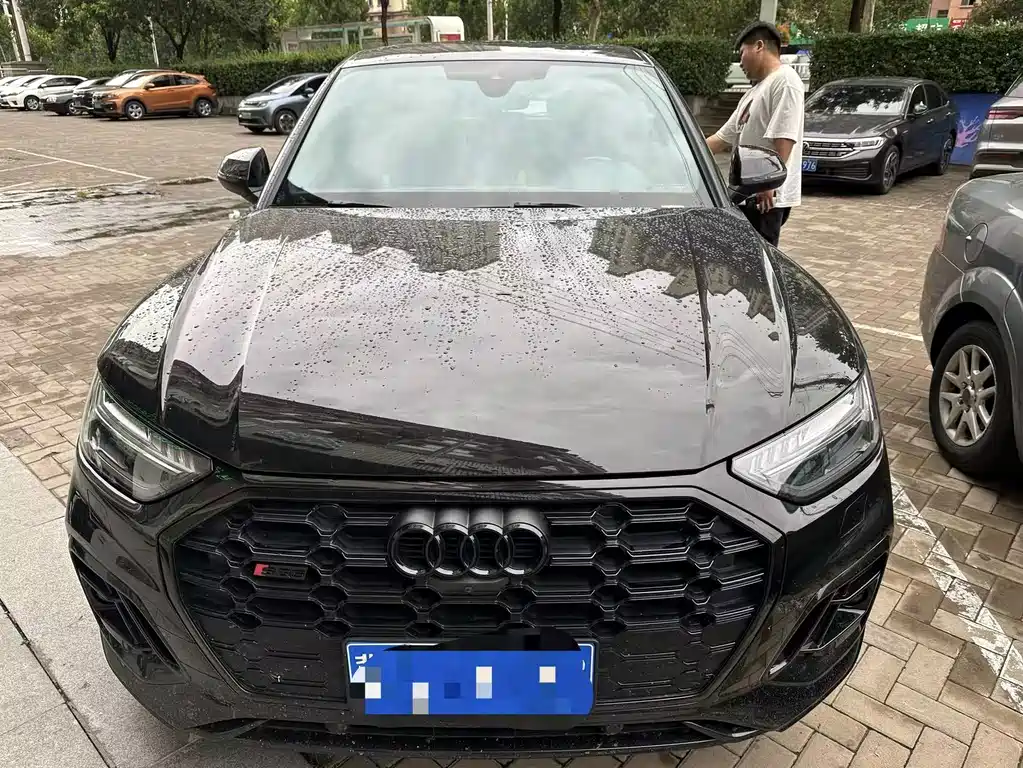 Audi Q5L Sportback — фото 2