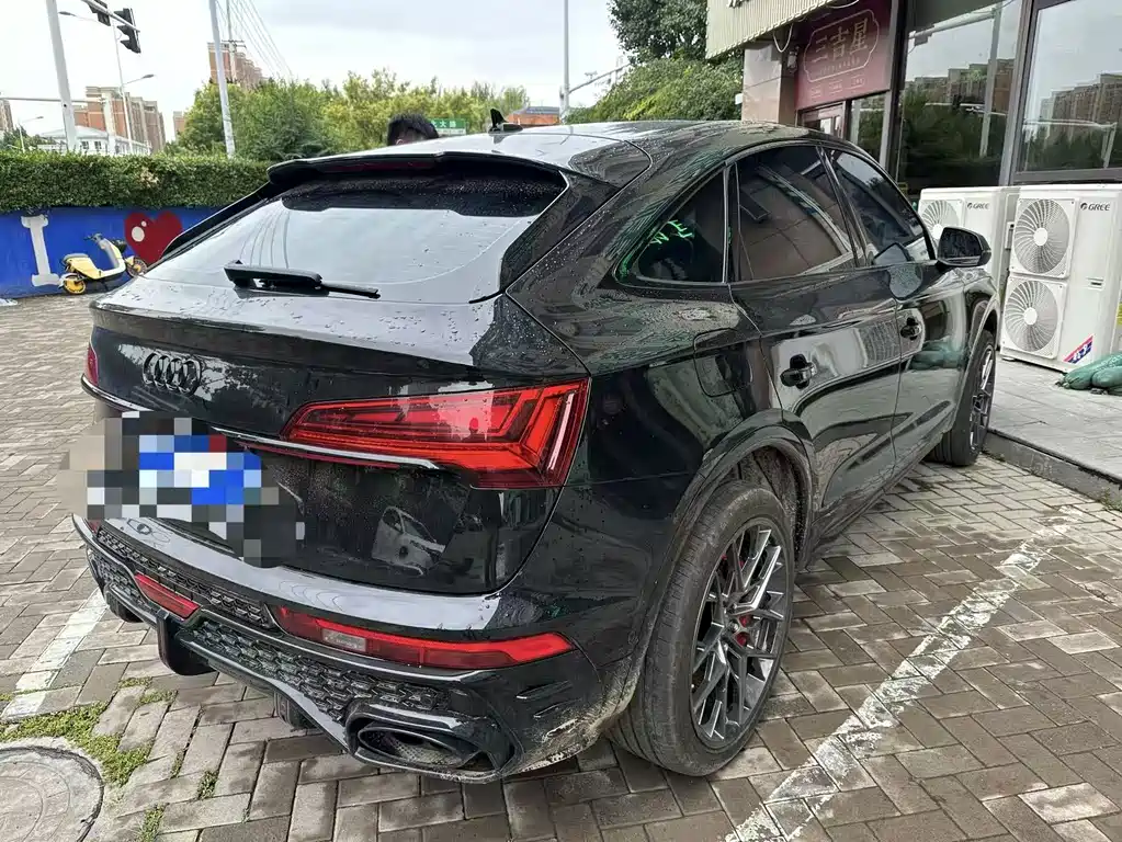Audi Q5L Sportback — фото 8