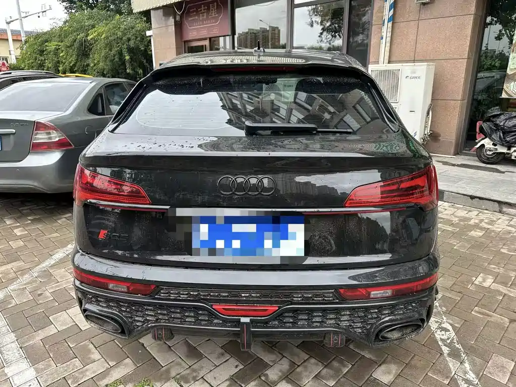 Audi Q5L Sportback — фото 9