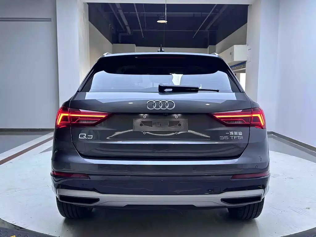 Audi Q3 — фото 8