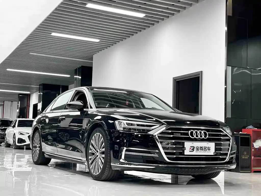 Audi A8 — фото 3