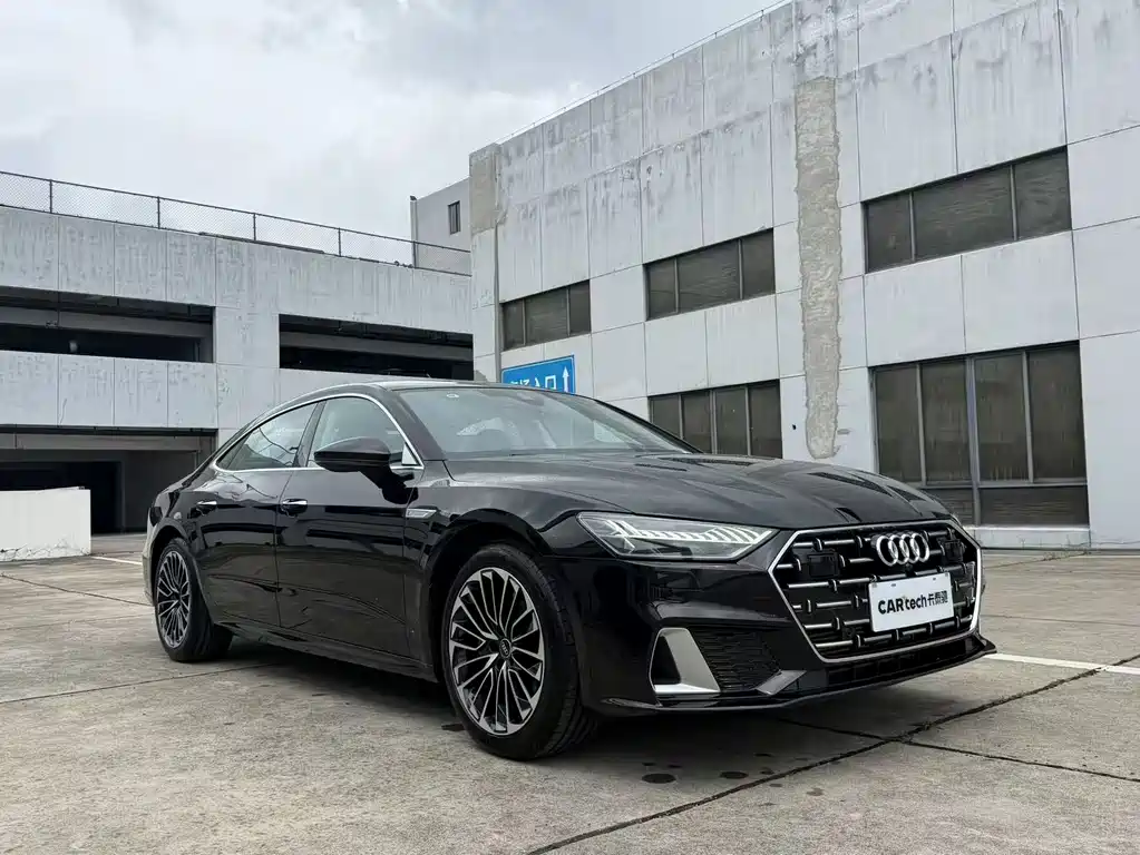 Audi A7L — фото 3