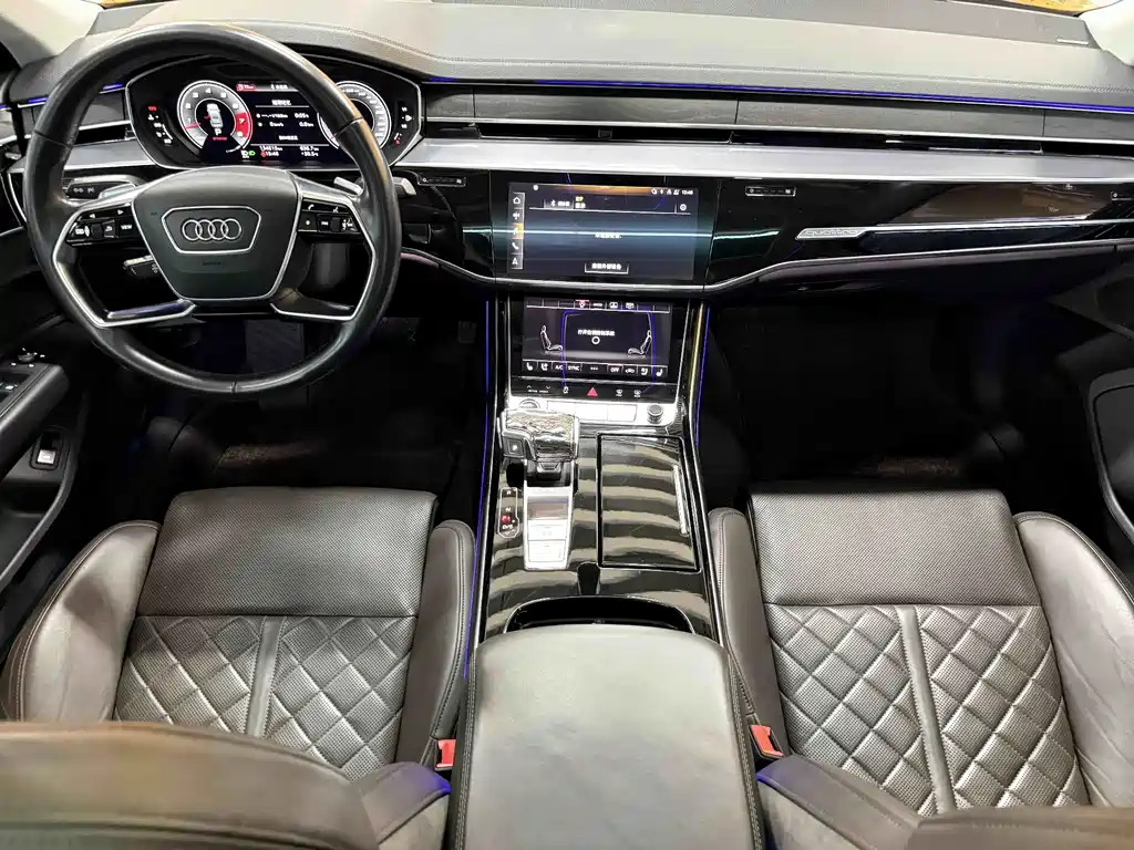 Audi A8 — фото 8