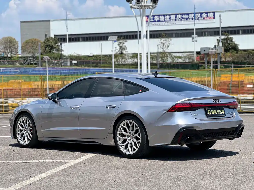 Audi A7 — фото 4