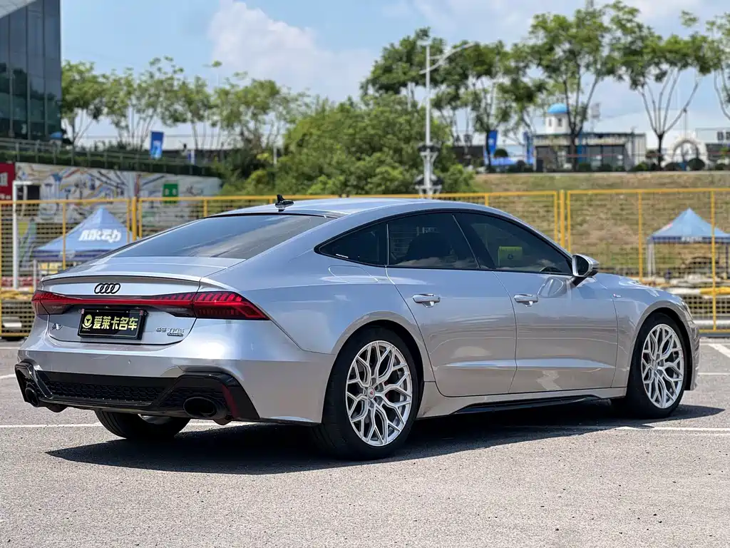 Audi A7 — фото 6