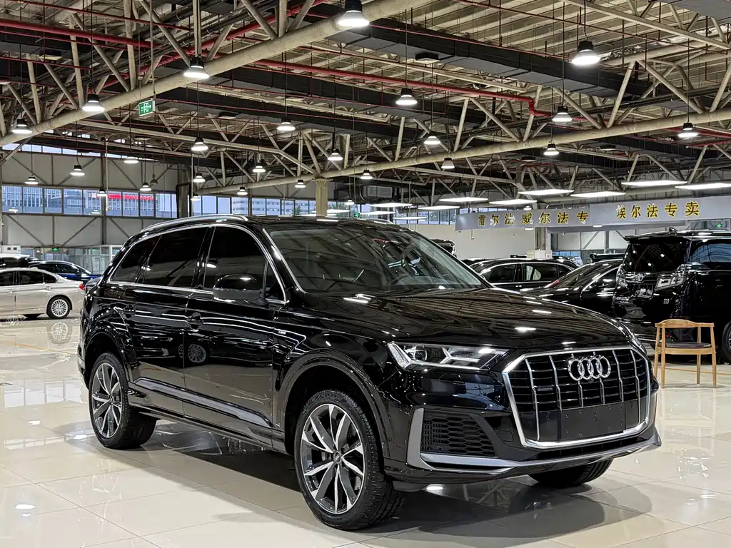 Audi Q7 — фото 3