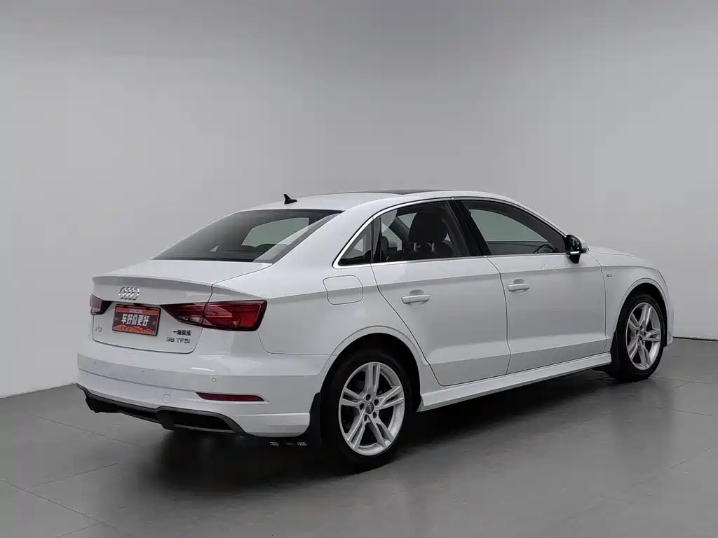 Audi A3 — фото 2
