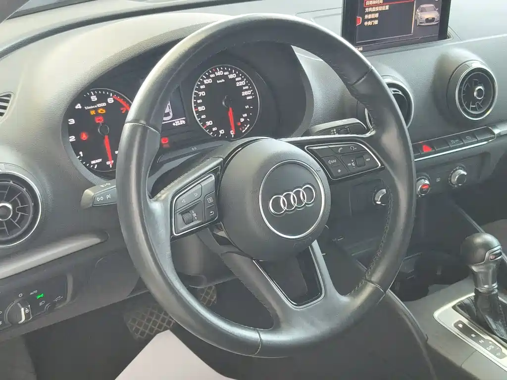 Audi A3 — фото 8
