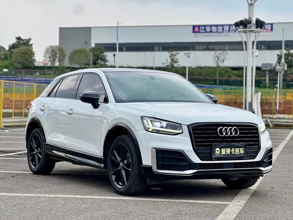 Audi Q2L — фото 3