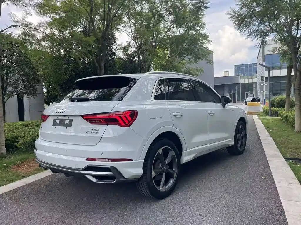 Audi Q3 — фото 5