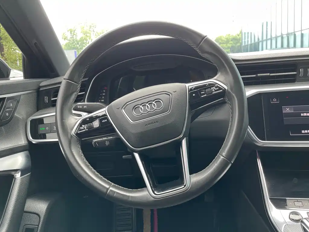 Audi A6L — фото 11