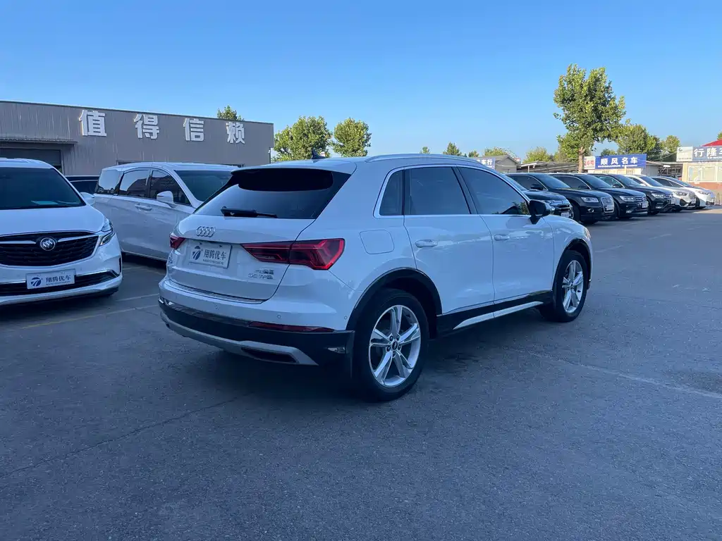 Audi Q3 — фото 5