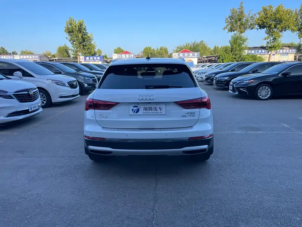 Audi Q3 — фото 6