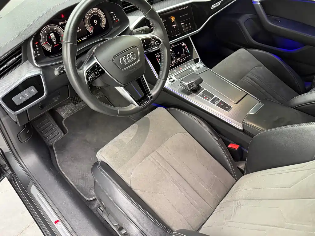 Audi A6L — фото 9