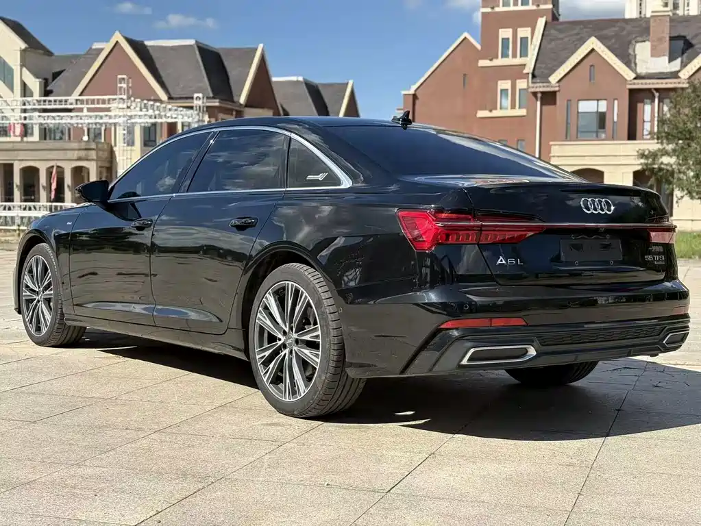 Audi A6L — фото 9