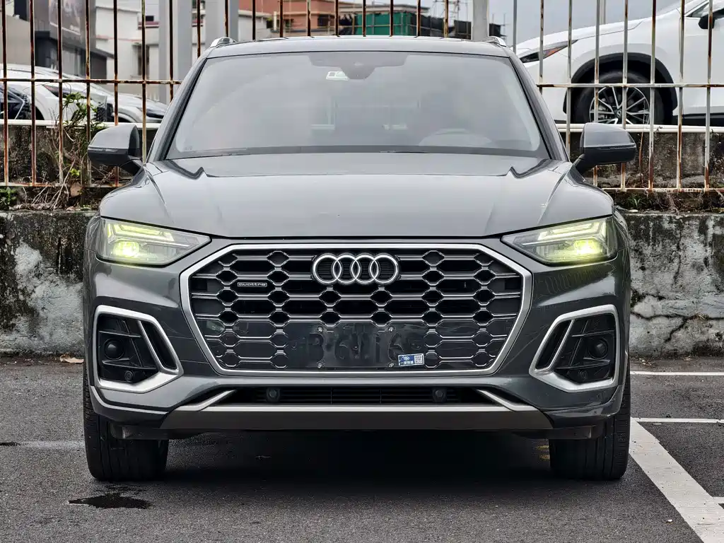 Audi Q5L — фото 2