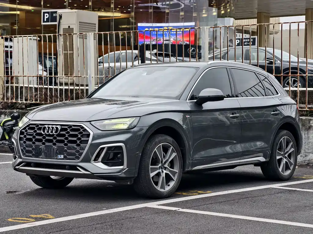 Audi Q5L — фото 3