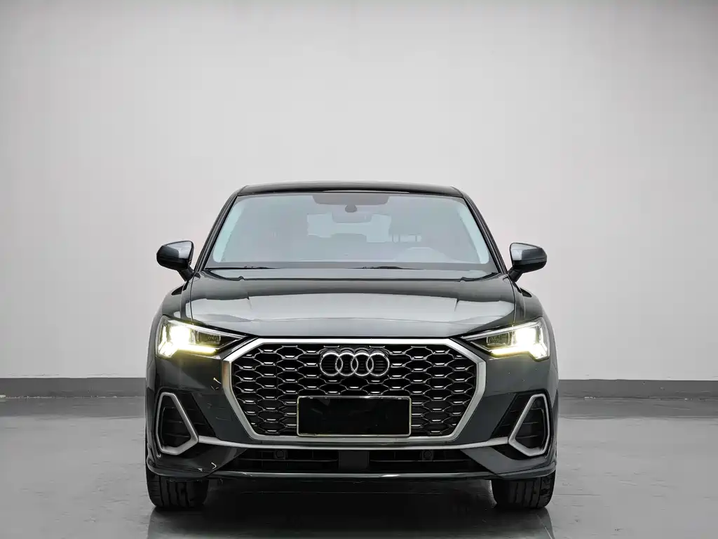 Audi Q3 Sportback — фото 2