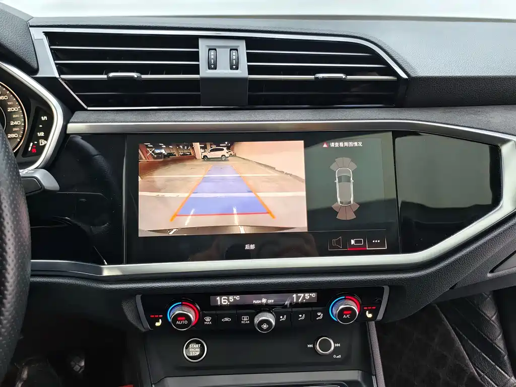 Audi Q3 Sportback — фото 13
