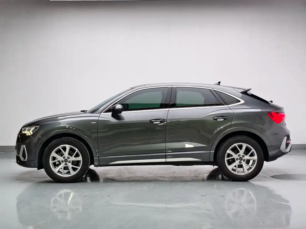 Audi Q3 Sportback — фото 4