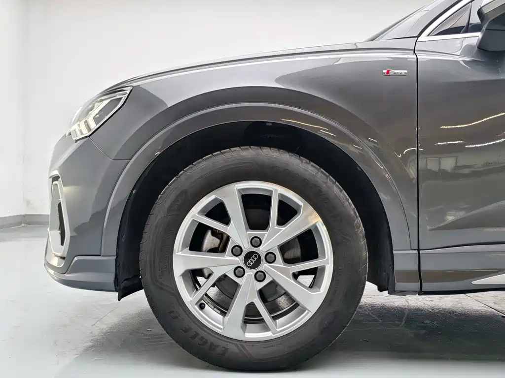 Audi Q3 Sportback — фото 8