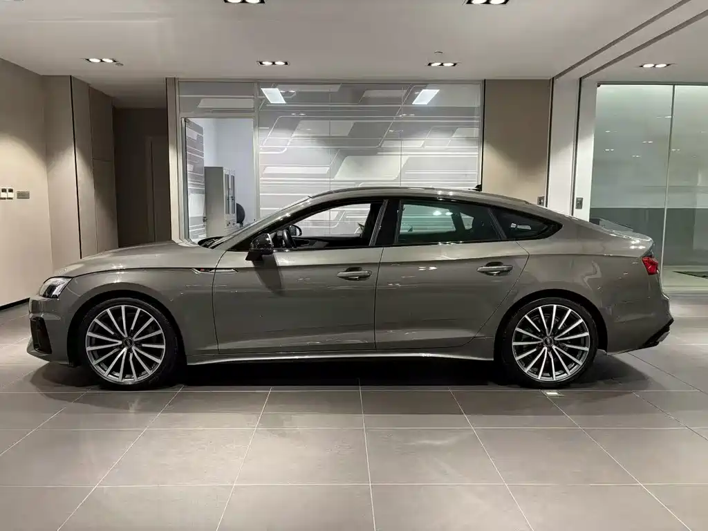 Audi A5 (Import) — фото 2