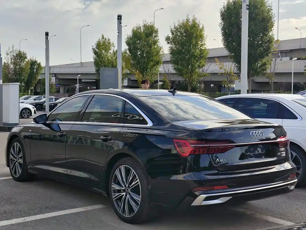 Audi A6L — фото 5