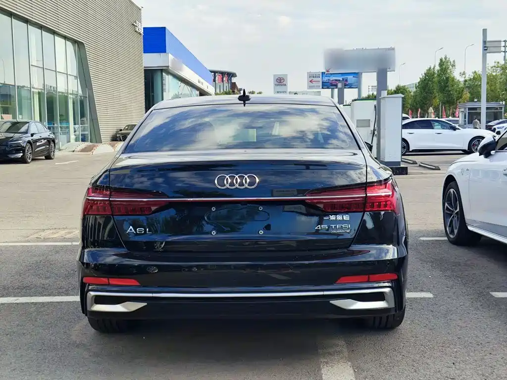Audi A6L — фото 6