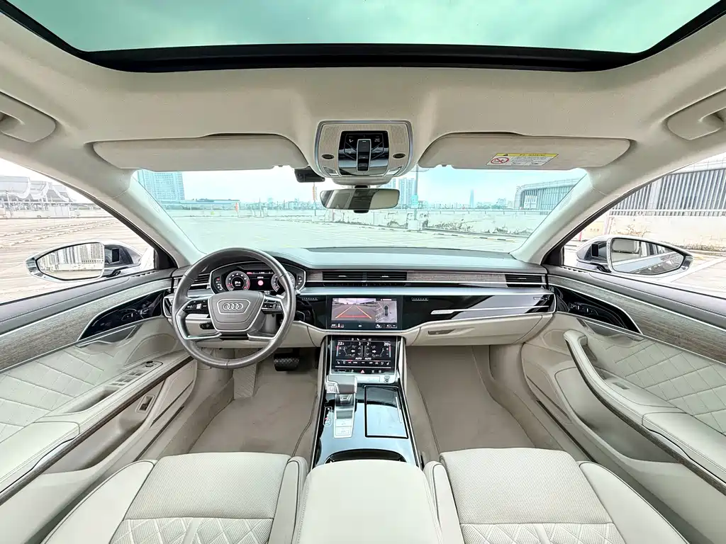 Audi A8 — фото 8
