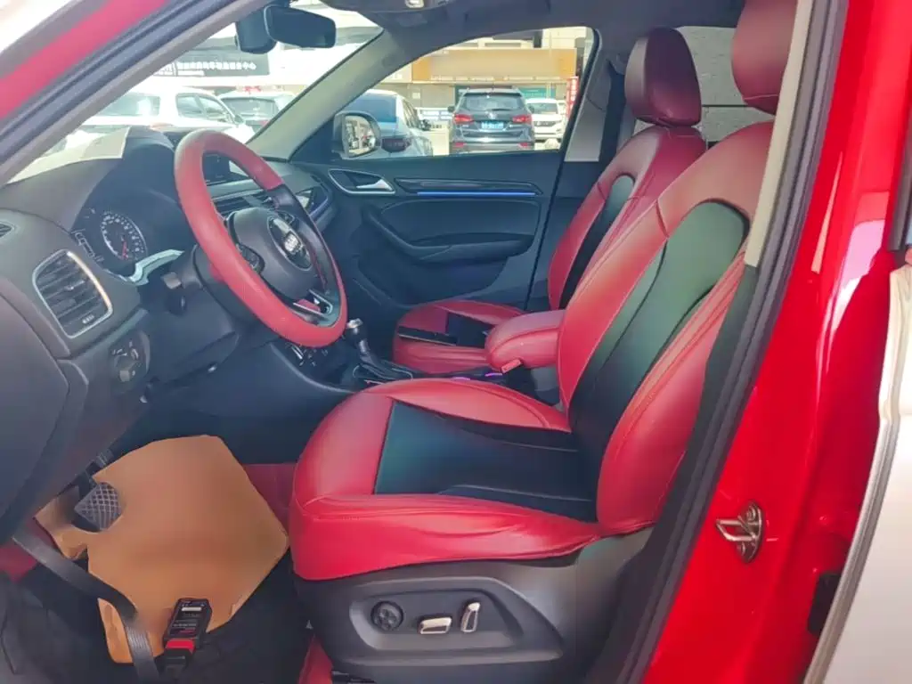 Audi Q3 — фото 15