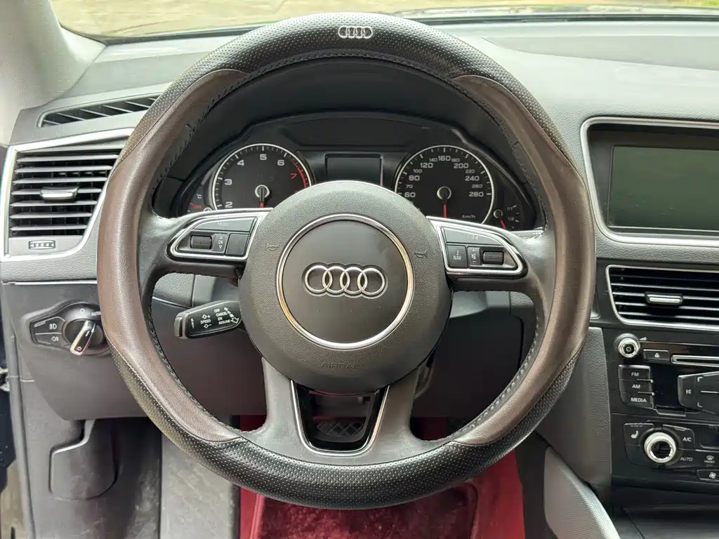 Audi Q5 — фото 13