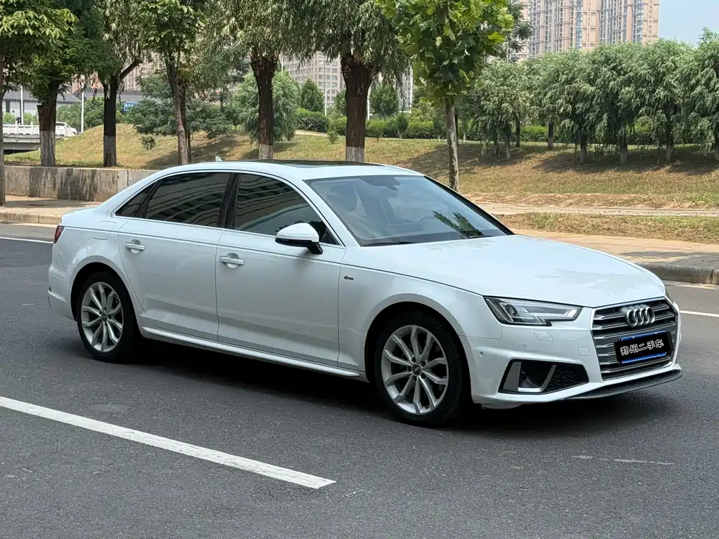 Audi A4L — фото 3