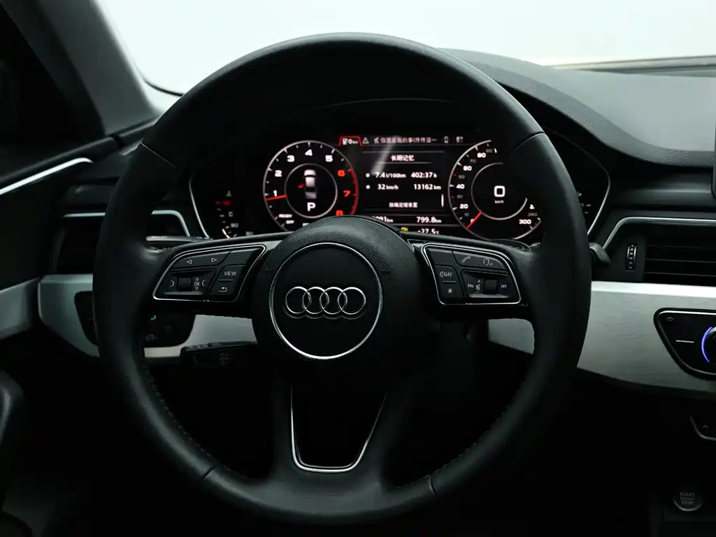Audi A4L — фото 15