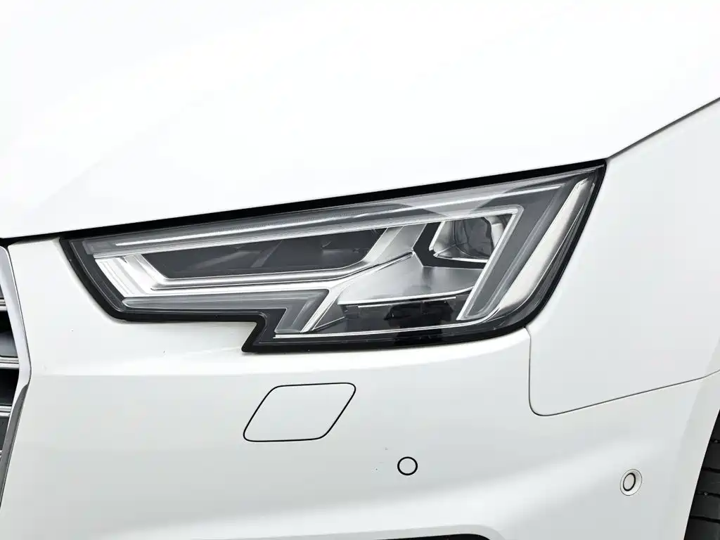Audi A4L — фото 18