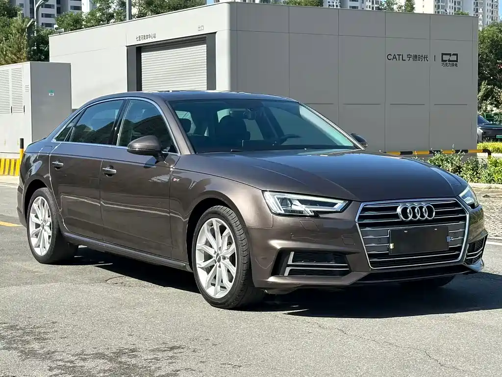 Audi A4L — фото 3