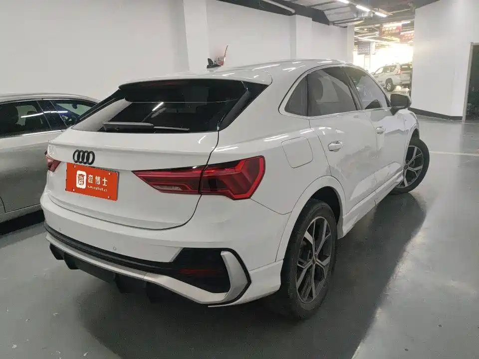 Audi Q3 Sportback — фото 9