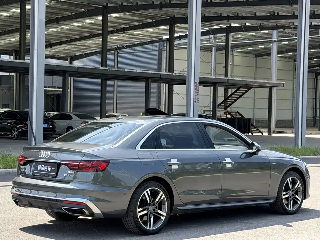 Audi A4L — фото 11