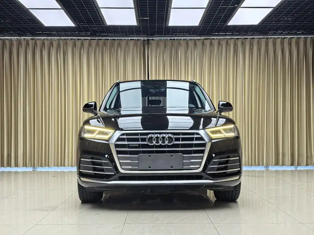 Audi Q5L — фото 2