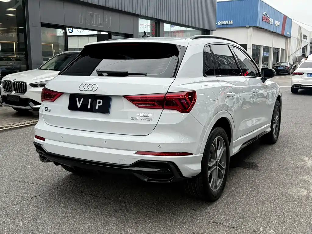 Audi Q3 — фото 5