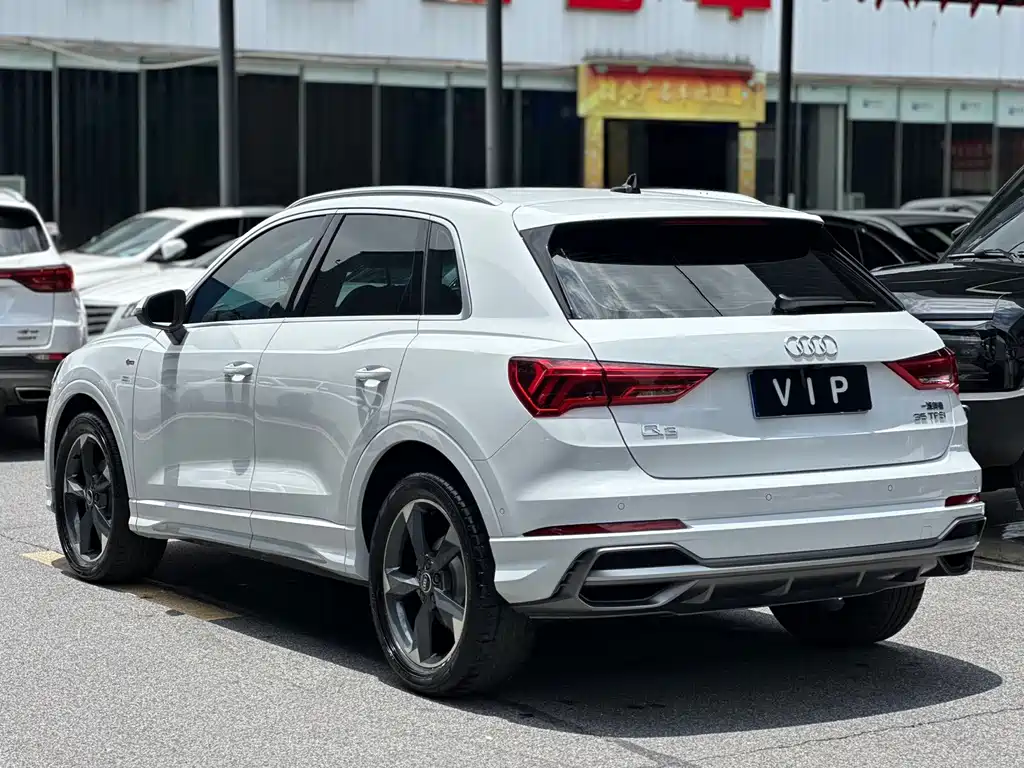 Audi Q3 — фото 5