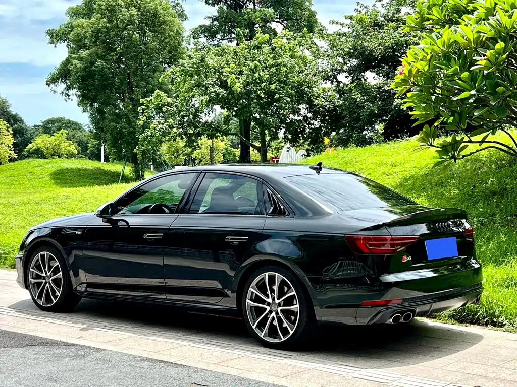 Audi S4 — фото 4