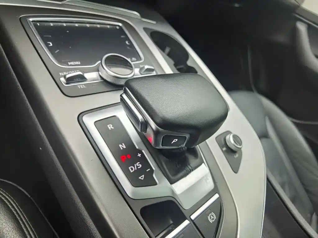 Audi Q7 New Energy — фото 13