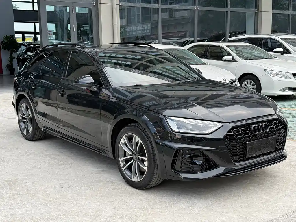 Audi A4 (Import) — фото 3