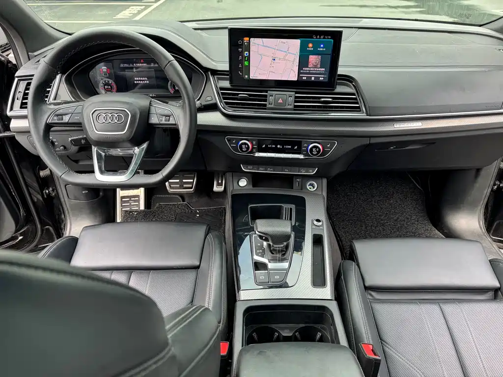 Audi Q5L — фото 10
