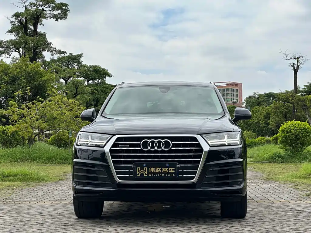 Audi Q7 — фото 2