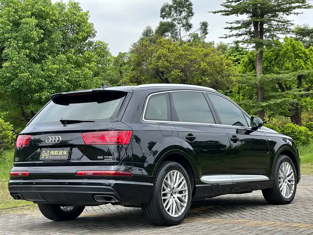 Audi Q7 — фото 6